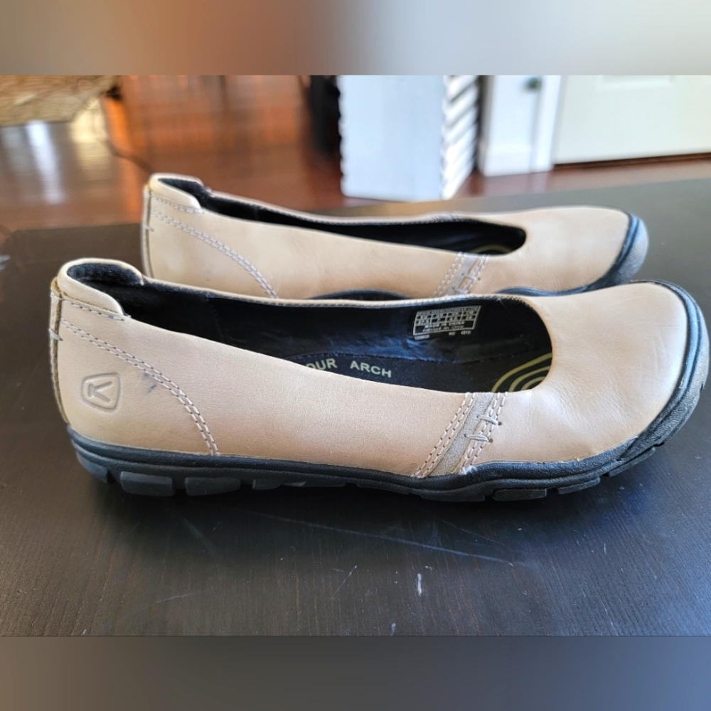 Keen Delancey flats contour arch ballerina loafers tan black womens size 8